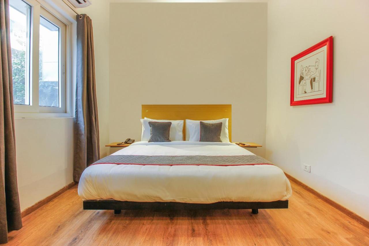 Готель Townhouse White Ridge Shivam Road Lalaguda Екстер'єр фото