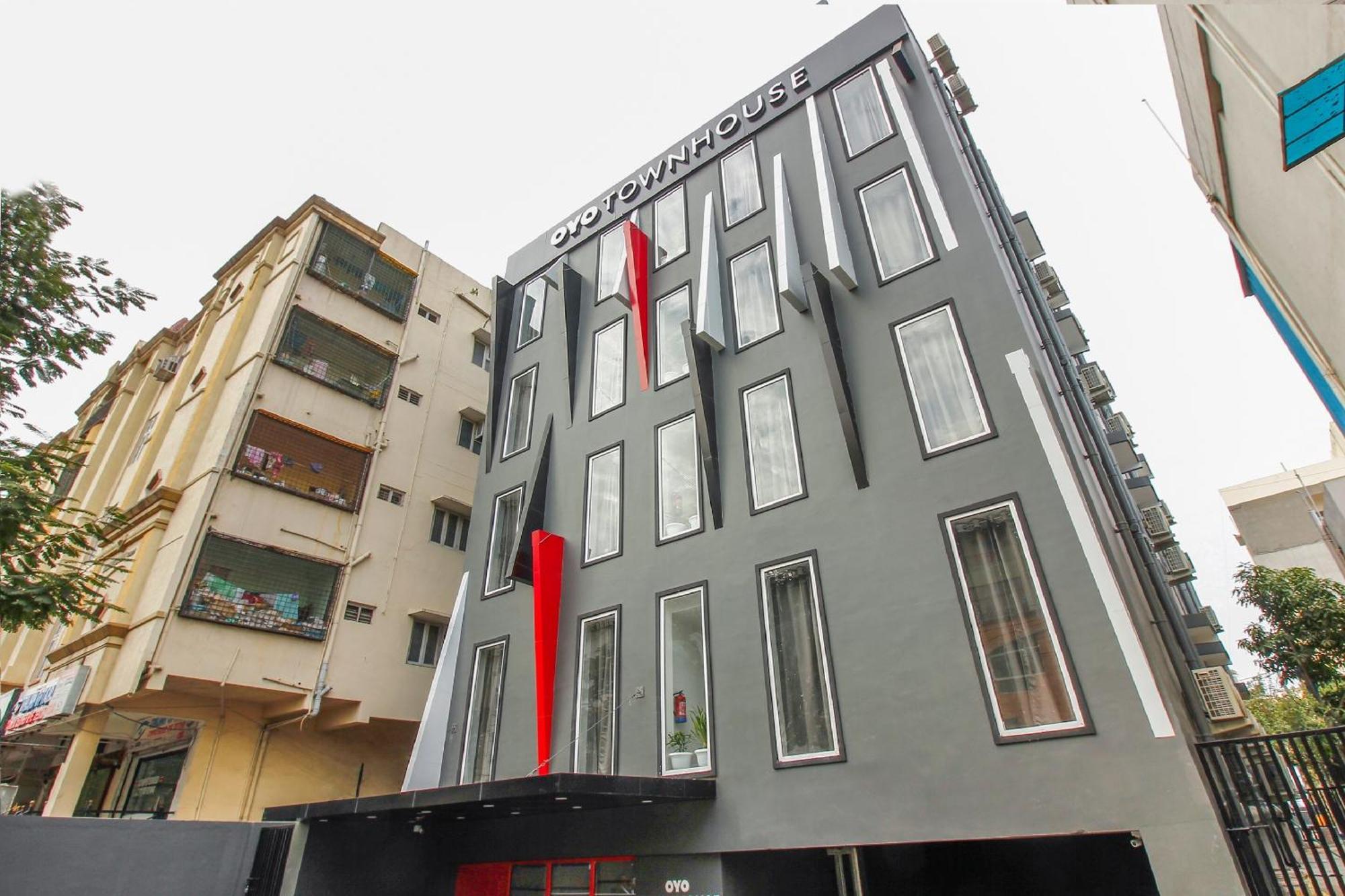 Готель Townhouse White Ridge Shivam Road Lalaguda Екстер'єр фото
