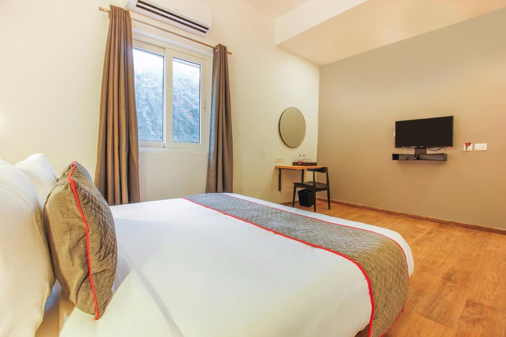 Готель Townhouse White Ridge Shivam Road Lalaguda Екстер'єр фото